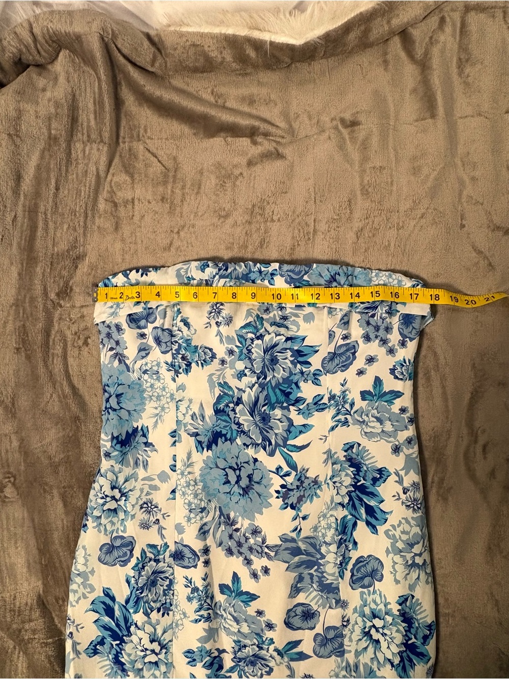 That's So Fetch White & Blue Floral Mini Tube Dress Sz US 10 - Picture 6 of 10